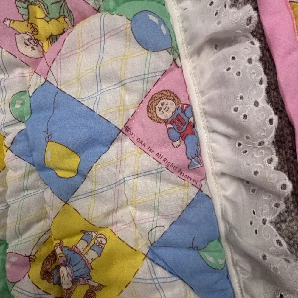 RARE Vintage 1983 OAA Inc Baby Nursery Quilt & Pad Set Pastel Patchwork Lace